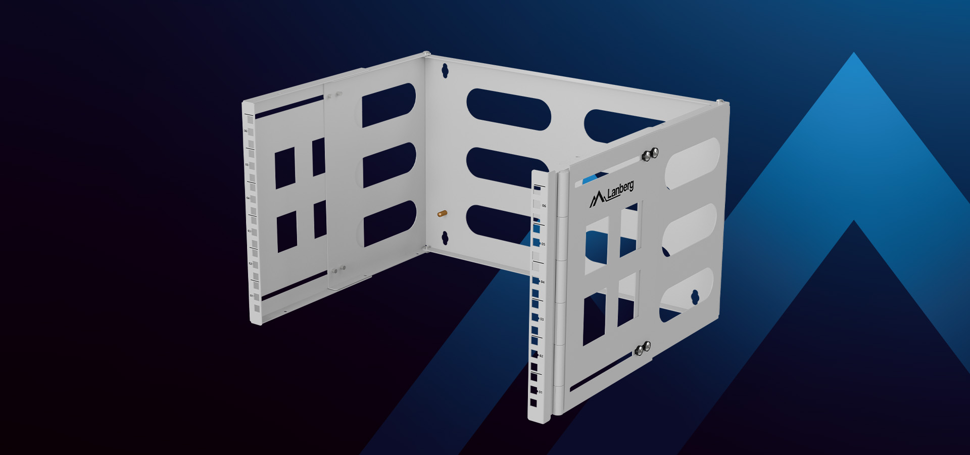 Metalny uchwyt z wieloma wycięciami do montażu i instalacji.