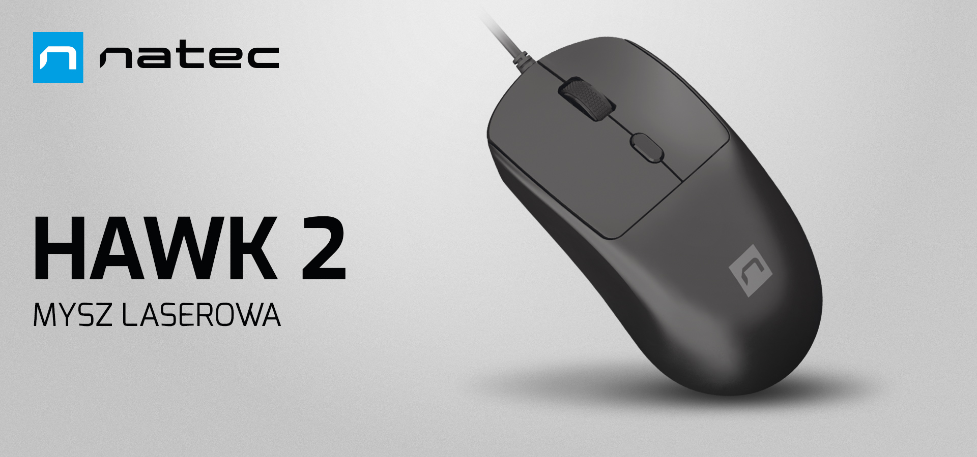 Czarna przewodowa mysz komputerowa z gładką powierzchnią i kółkiem przewijania na górze.