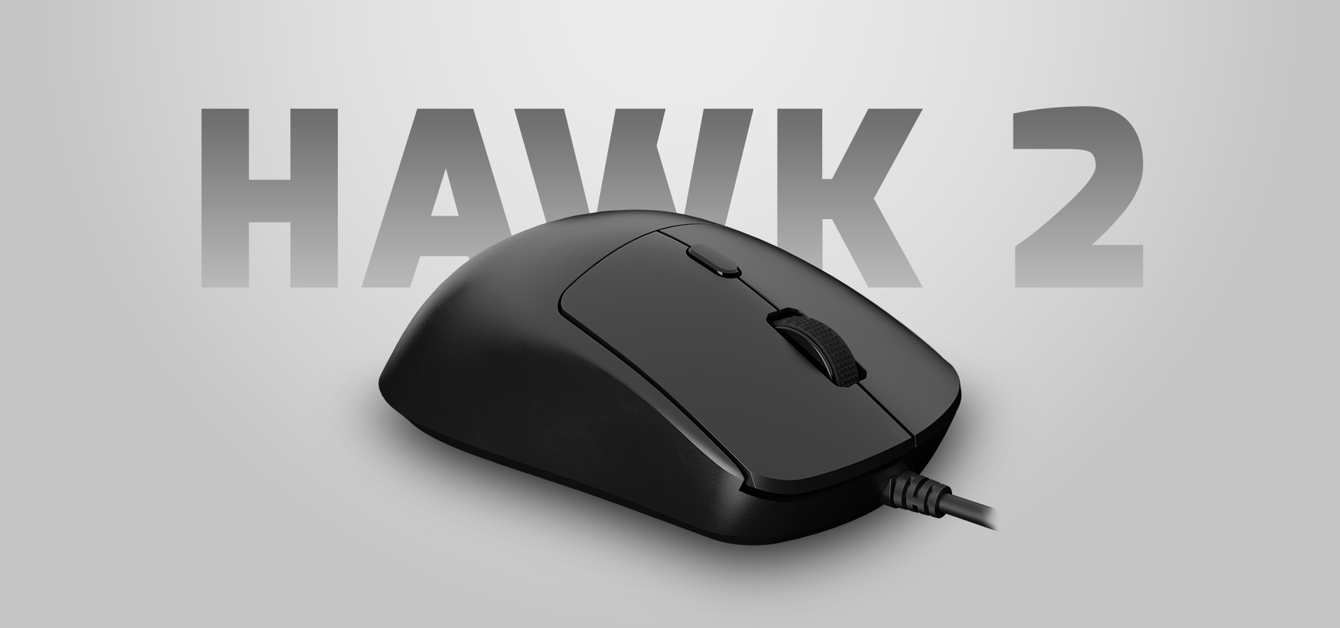 Czarna mysz komputerowa z dwoma przyciskami i kółkiem przewijania podłączona kablem.