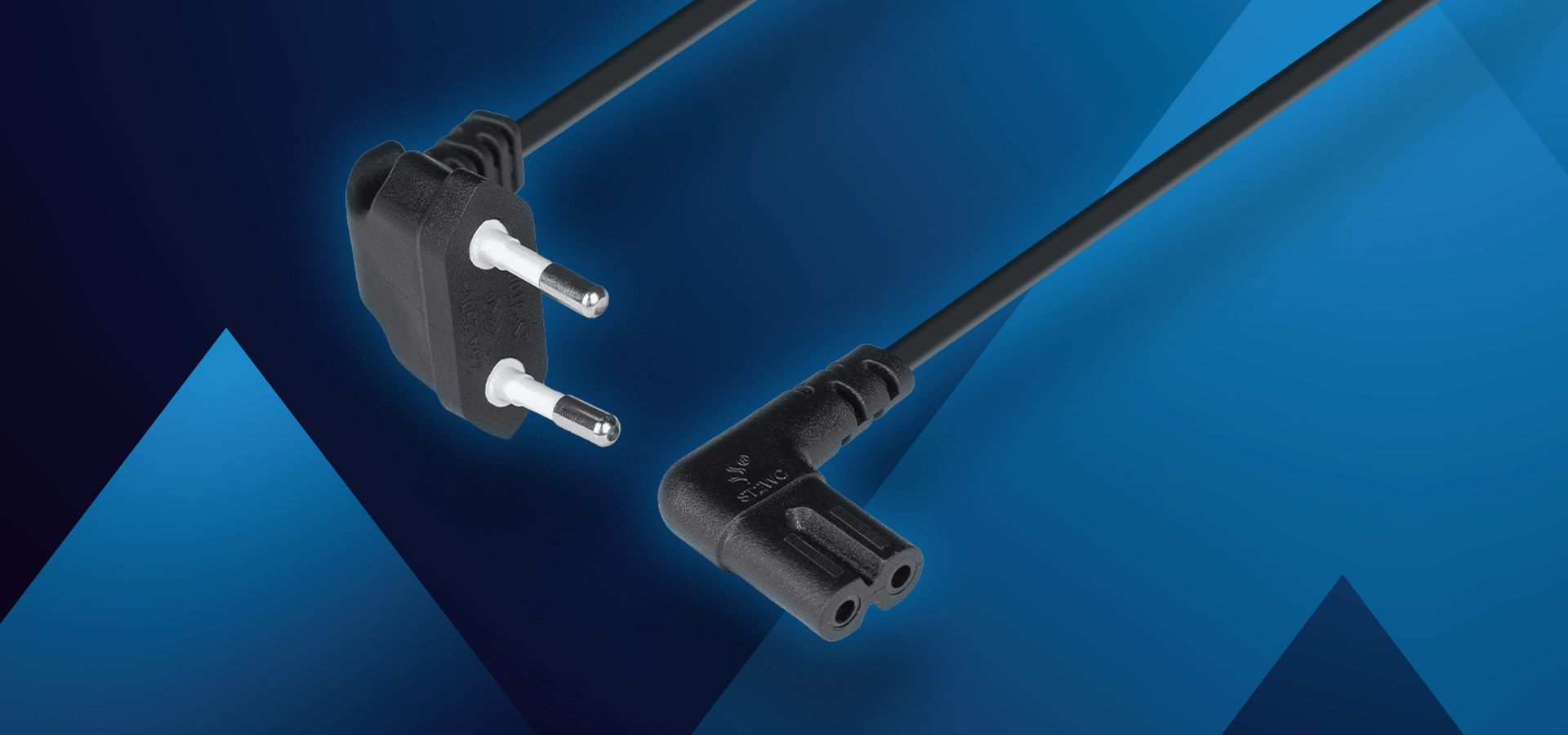 Kabel zasilający z wtyczką dwużłobkową z jednej strony i złączeniem kątowym z drugiej strony.