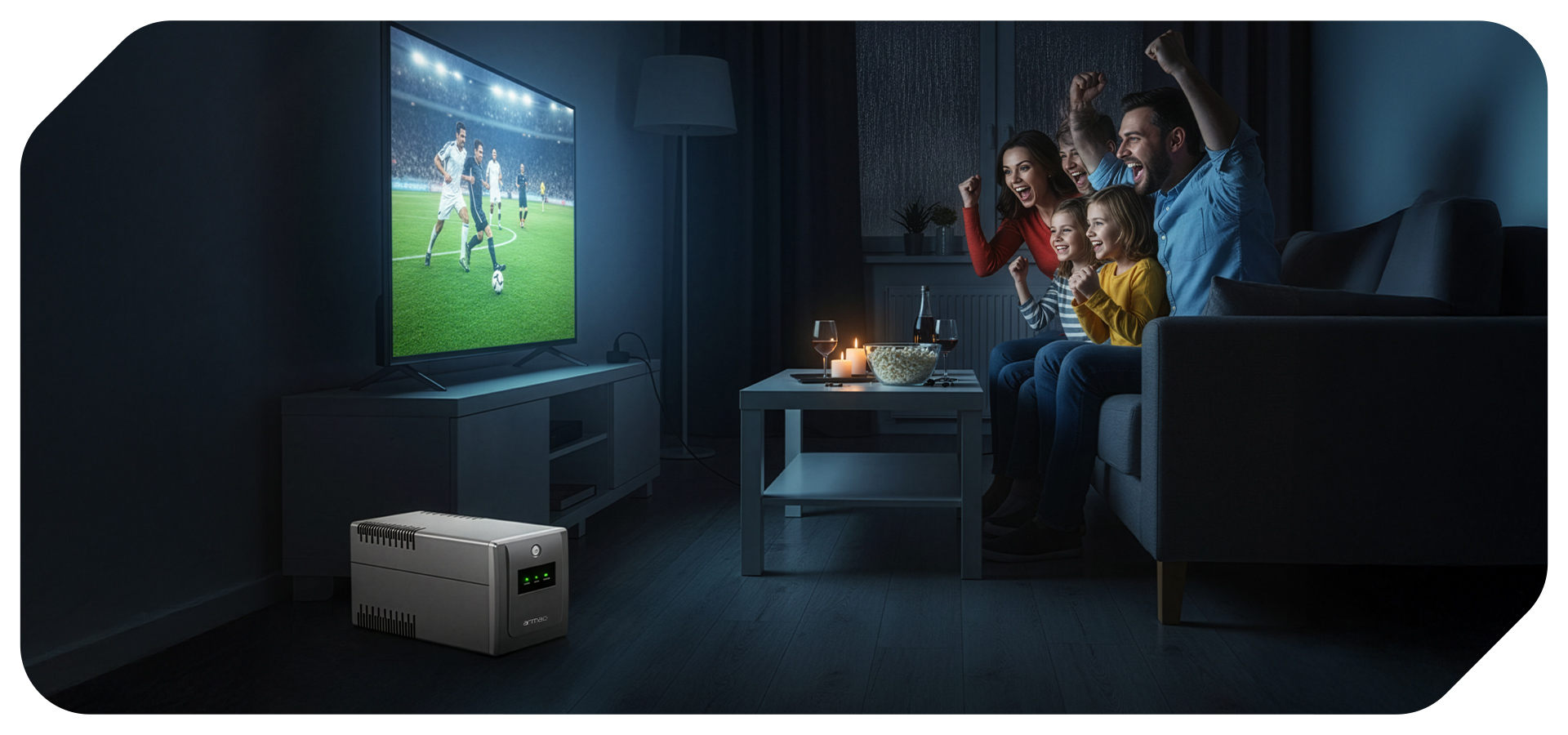 Rodzina radośnie ogląda mecz piłki nożnej w telewizji siedząc w przytulnym salonie.